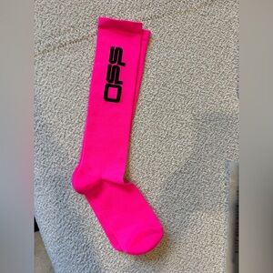 OFF-WHITE
Long Logo Socks
Fuchsia/black